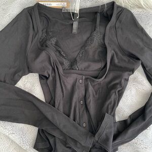 Skims soft Lounge Lace Long Sleeve Button Up. SIZE LARGE. Brand New with tags